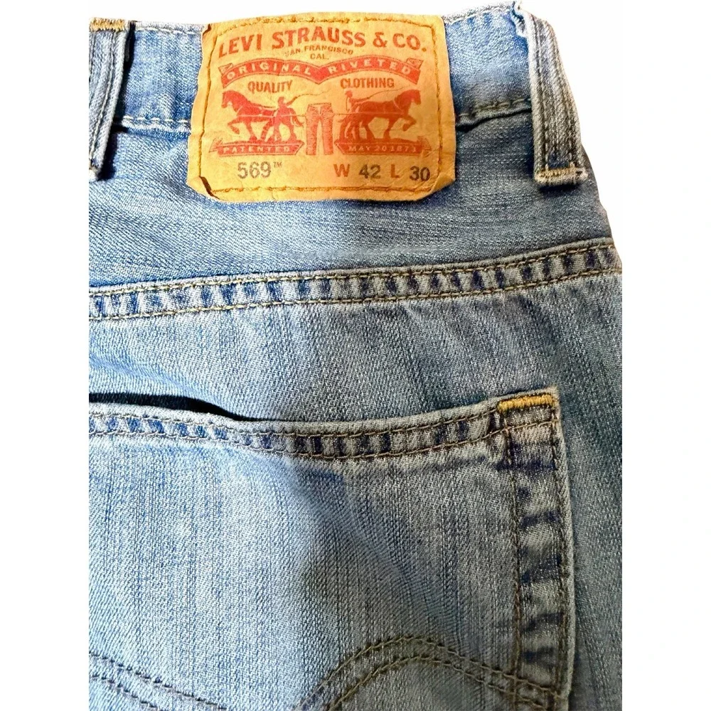 Levi 569 Loose Straight Jeans Mens 42x30 Light Wash Blue Good Denim Pants